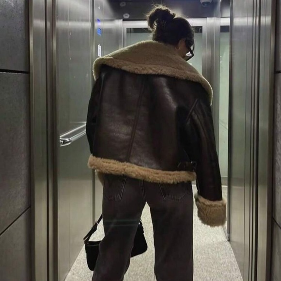 Vegan Leather Aviator Jacket Faux Shearling Trim Shearling Lined chocolate brown - Picture 5 of 12